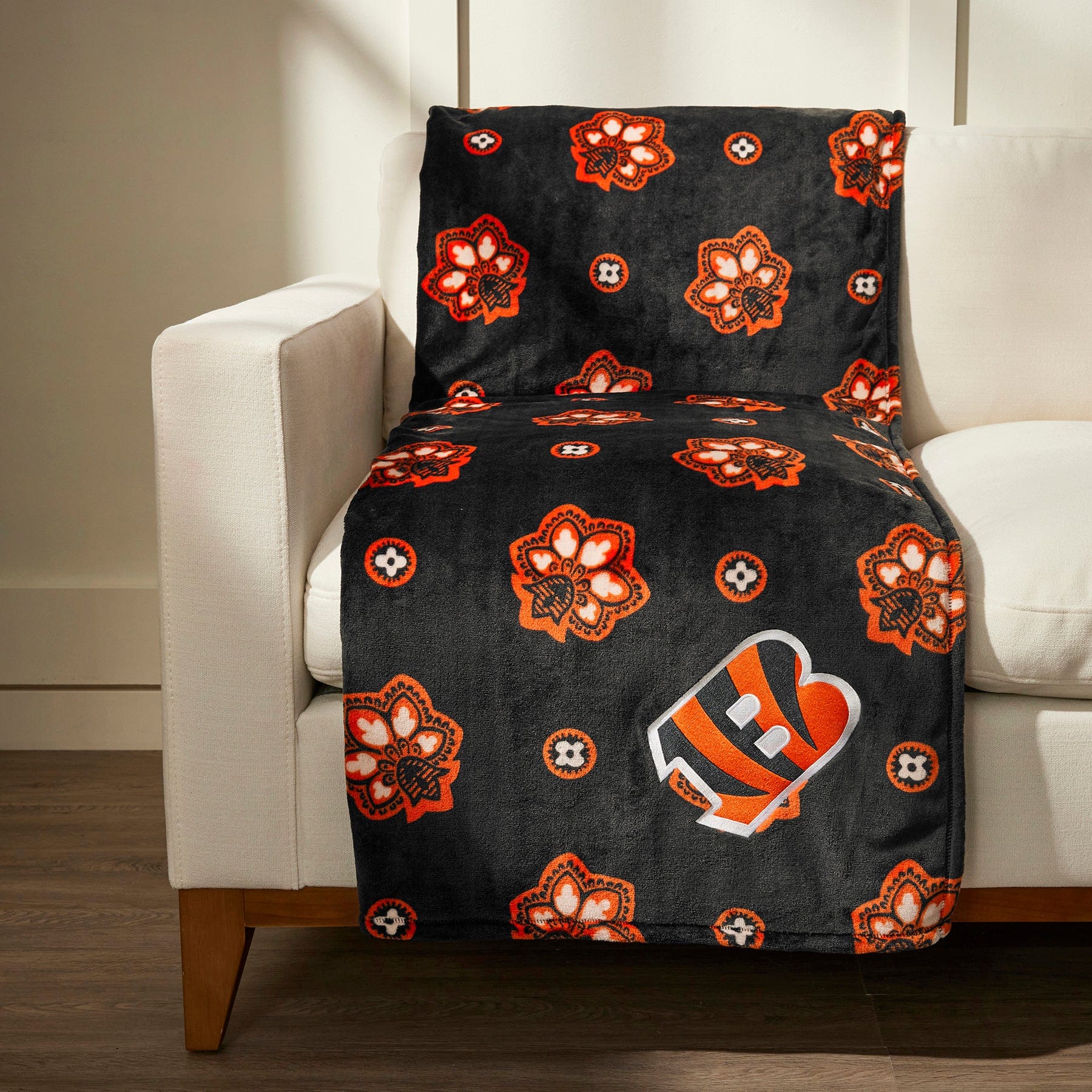 NFL Oversized Throw Blanket - Image 2