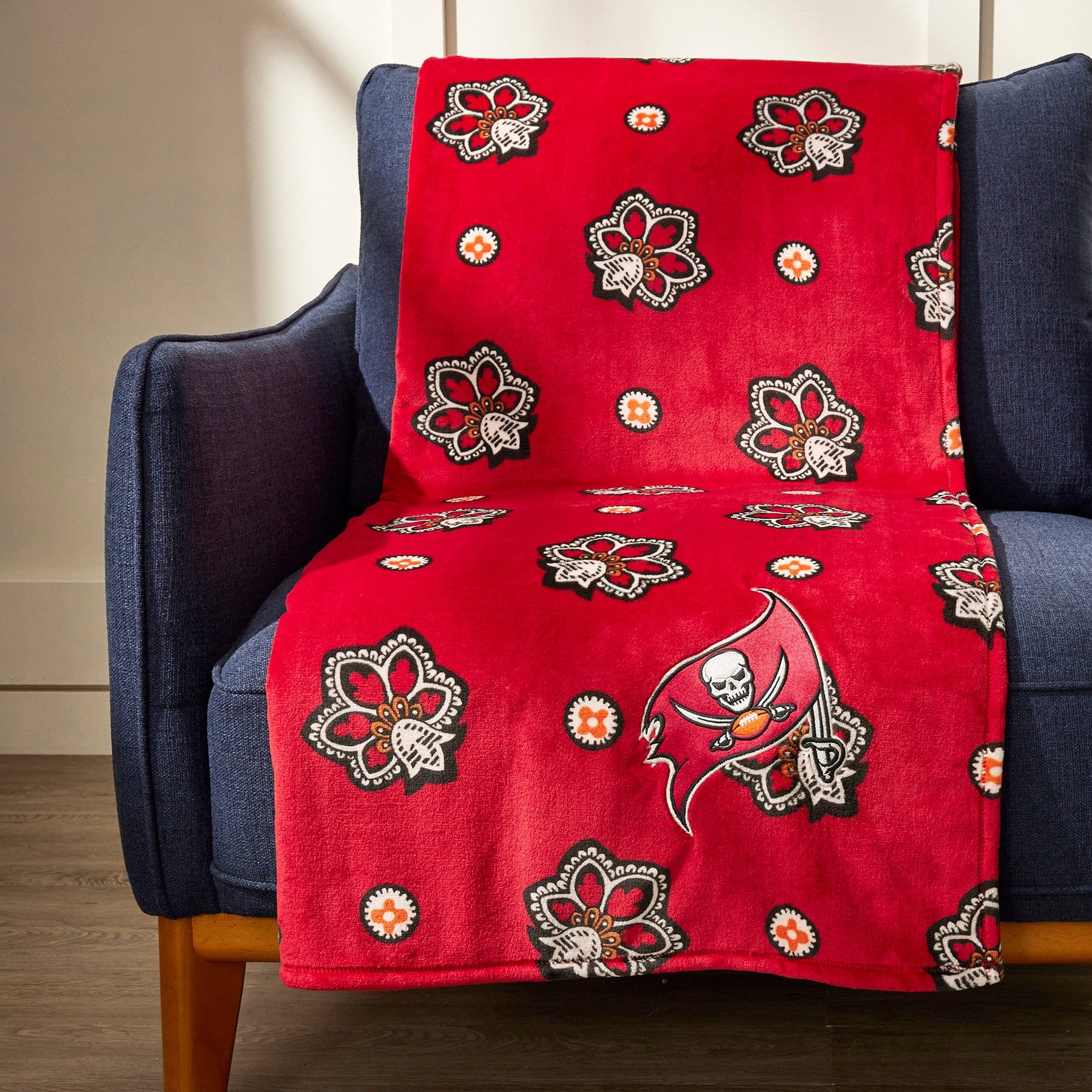 NFL Oversized Throw Blanket - Image 2