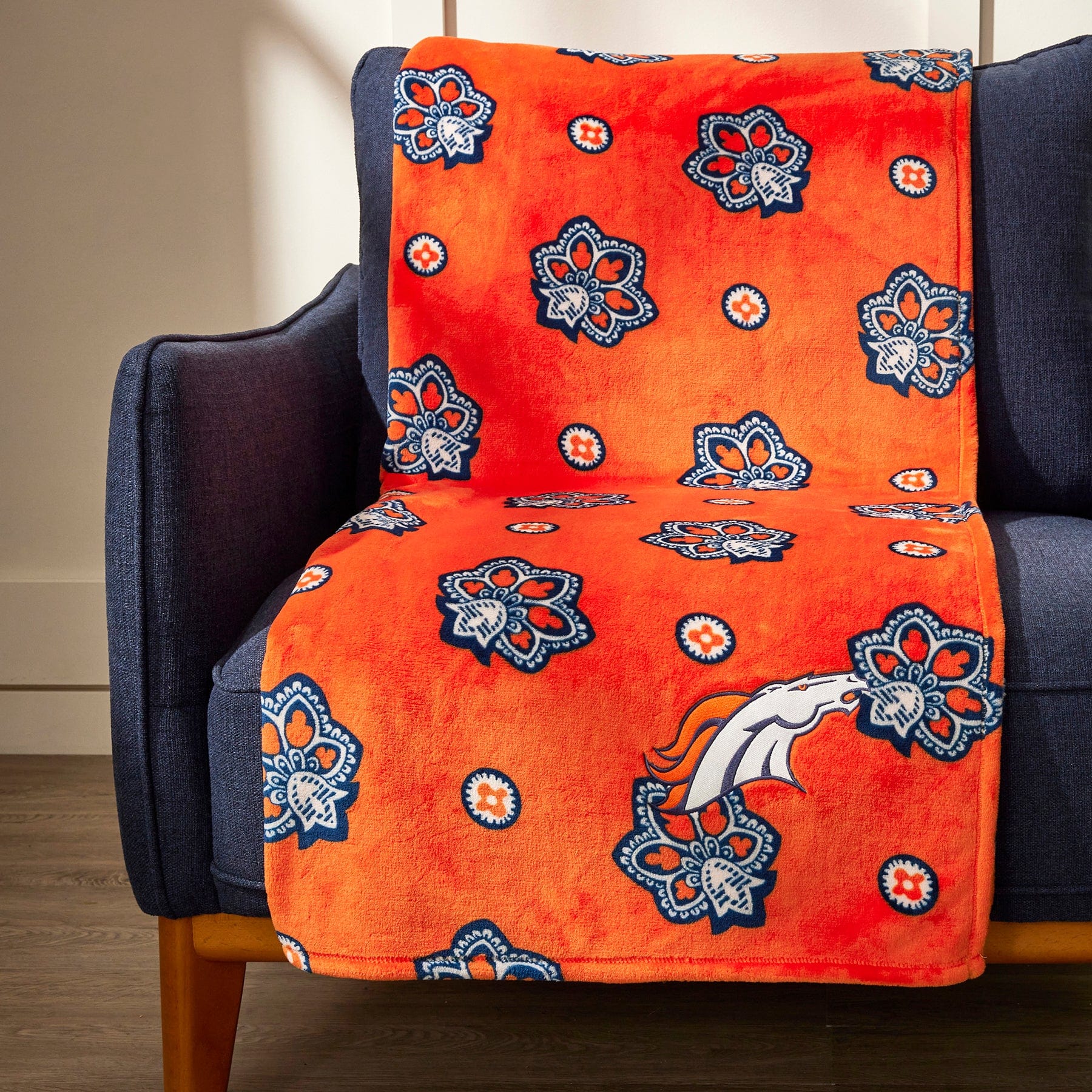 NFL Oversized Throw Blanket - Image 2