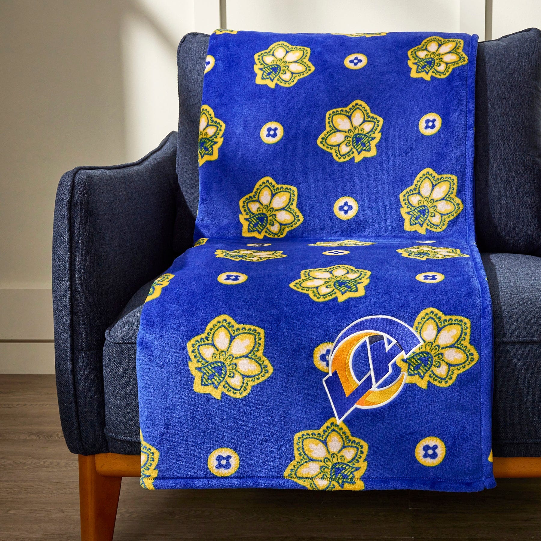 NFL Oversized Throw Blanket - Image 2
