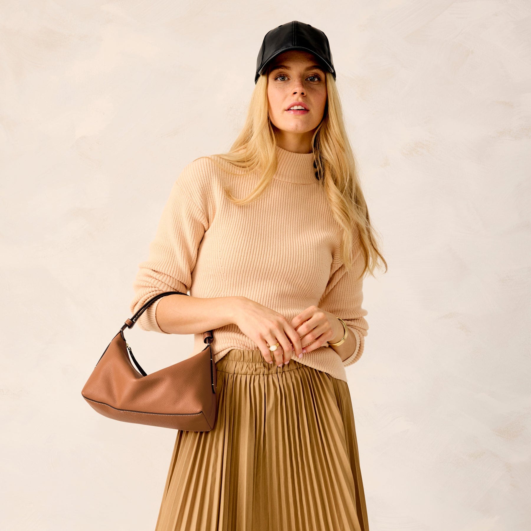 Roxbury Crescent Shoulder Bag - Image 3
